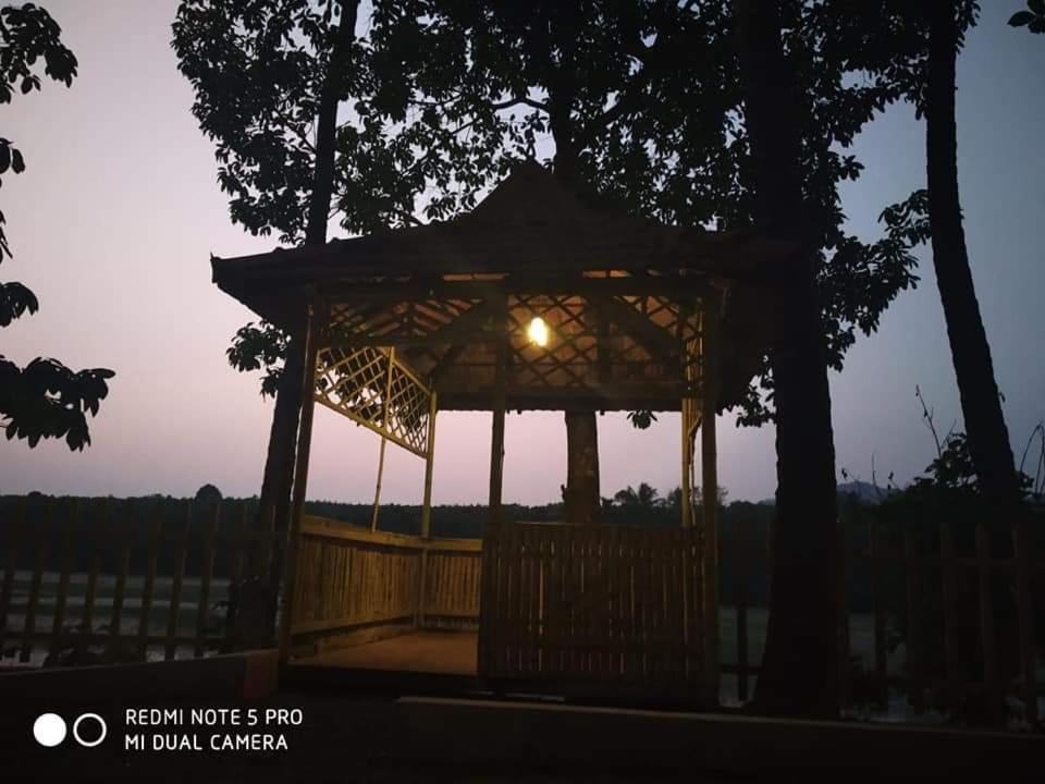 Sparrow Vale Resort Kotamangalam Exterior photo