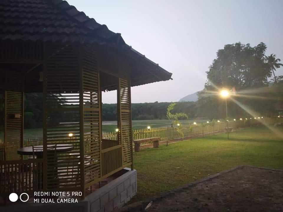 Sparrow Vale Resort Kotamangalam Exterior photo