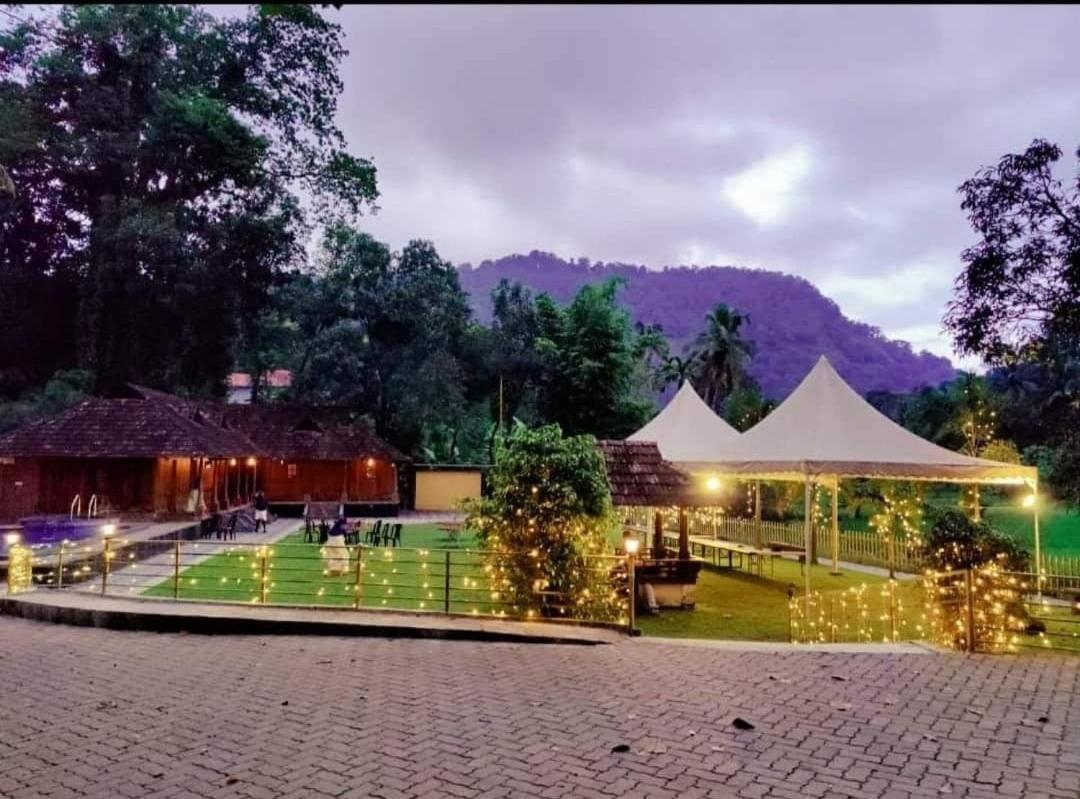 Sparrow Vale Resort Kotamangalam Exterior photo